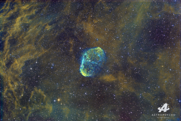 Crescent Nebula in Hubble Palette